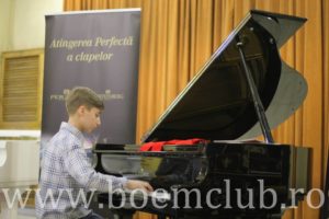 boem-club-pianos_pianist-g-steinberg